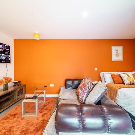 Corner Studio Apartment In Sheffield Buitenkant foto